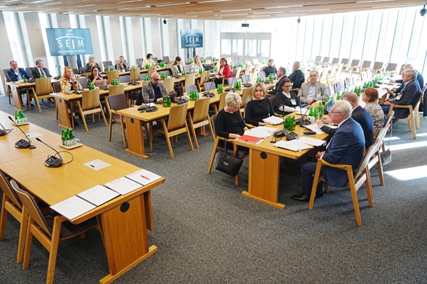 Green REV Institute w Sejmie o rosnącym problemie antybiotykooporności